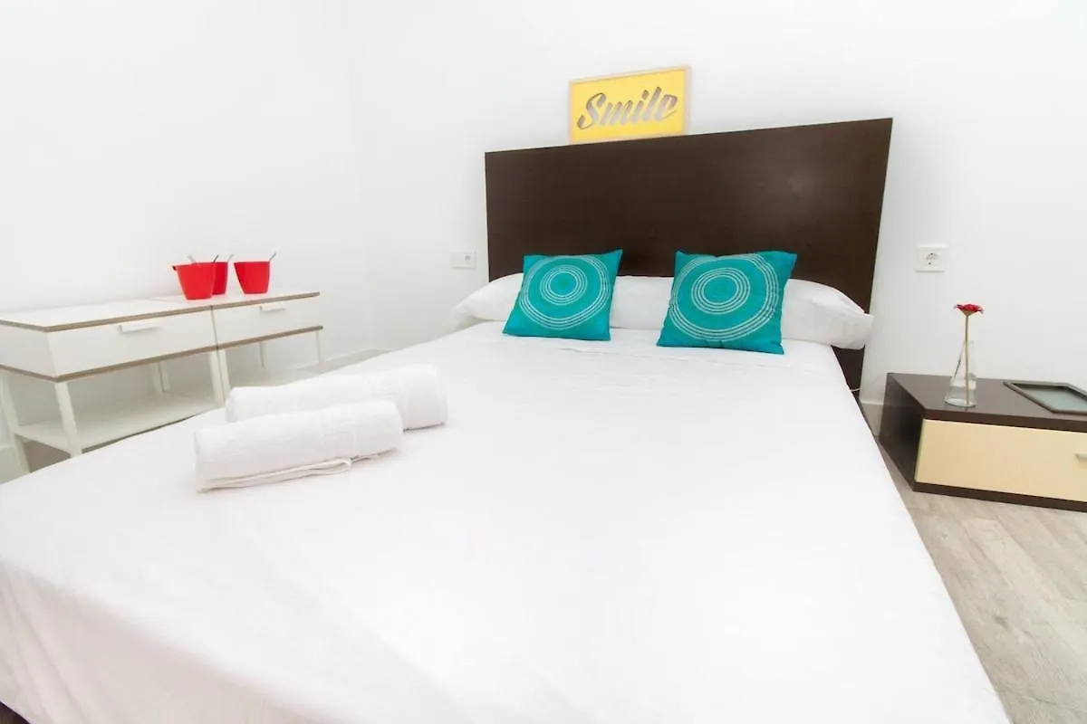 C16 - Modern & Comfortable 4 Beds Apartment Malaga